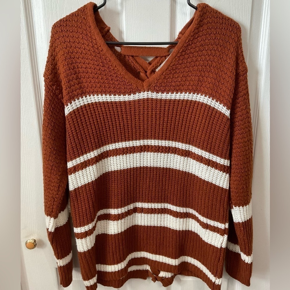 Love Change sweater. V neck. Brown and white. Size 1X